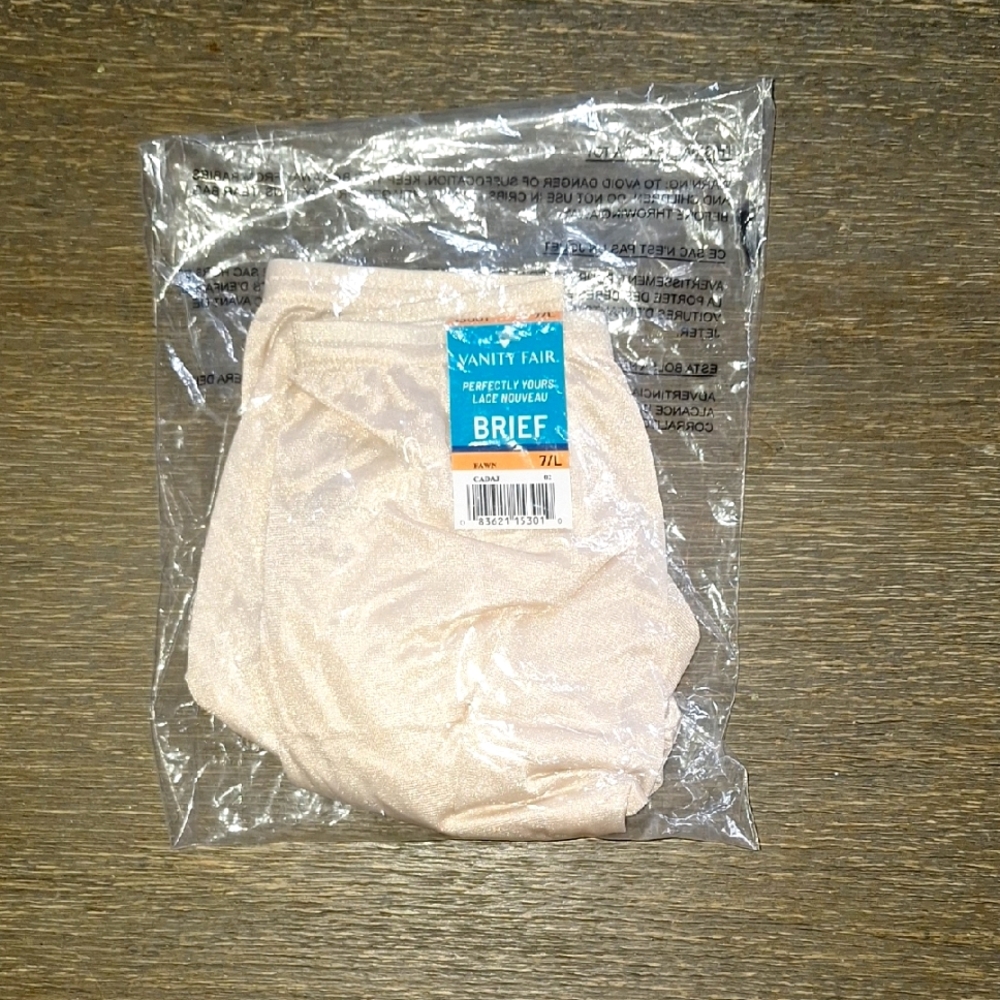 NWT Vanity Fair Kids Cream Bottoms